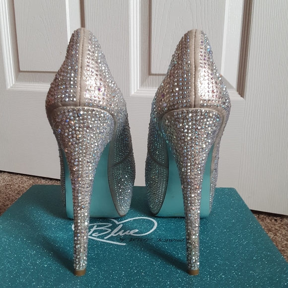 Betsey Johnson WISH Iridescent Platform Heels - Picture 6 of 10